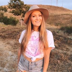 Meet your Posher, Talia